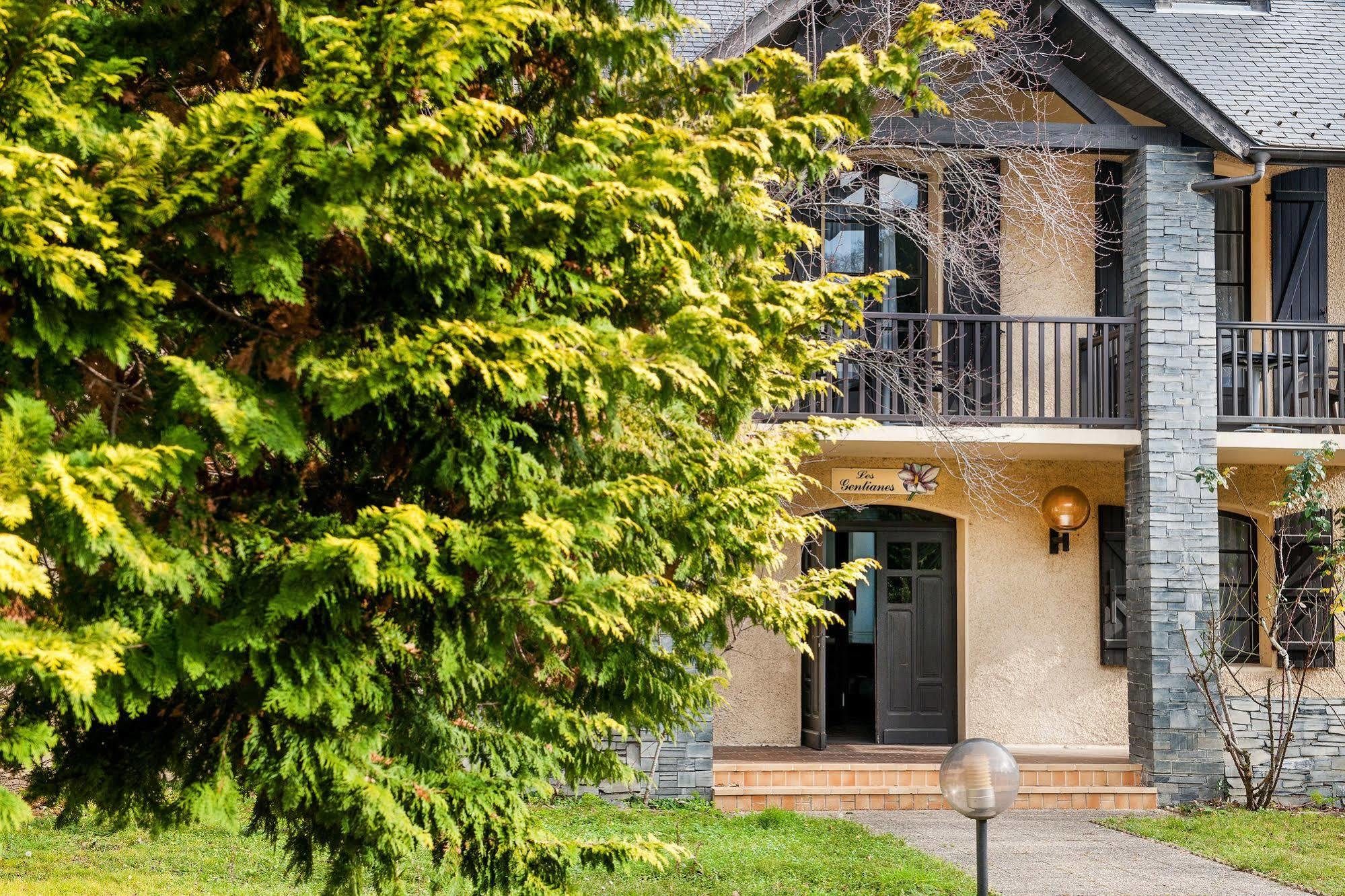 Hotel Les Gentianes Aspin-en-Lavedan Esterno foto